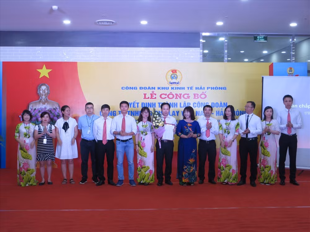 Trade union set up in LG Display Vietnam-Hai Phong ảnh 1