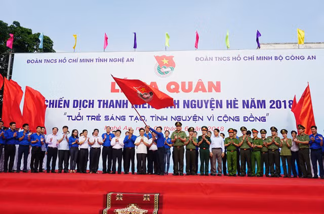 Thousands youths join summer volunteer campaign ảnh 1