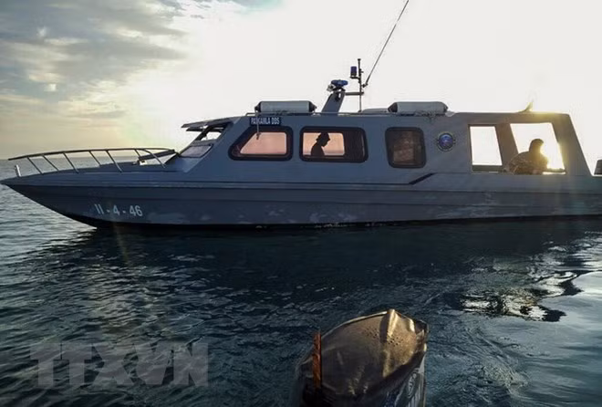 Indonesia Navy strengthens security at sea ảnh 1