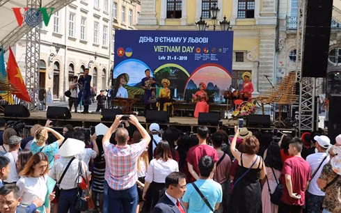 “Vietnam Day” held in Ukraine’s Lviv city ảnh 1