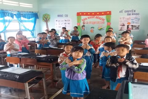 Project helps ensure traffic safety at schools in Gia Lai ảnh 1