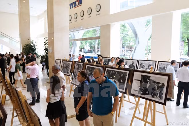 Photos of Cuban revolutionary leader go on display ảnh 1 Photos of Cuban revolutionary leader go on display ảnh 1