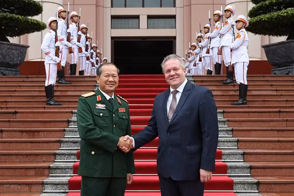 Vietnam, Russia boost military technical cooperation ảnh 1