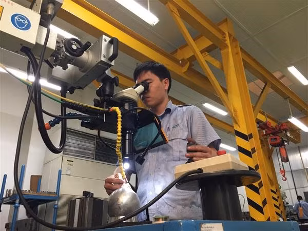 Industry 4.0 offers numerous challenges to SMEs ảnh 1