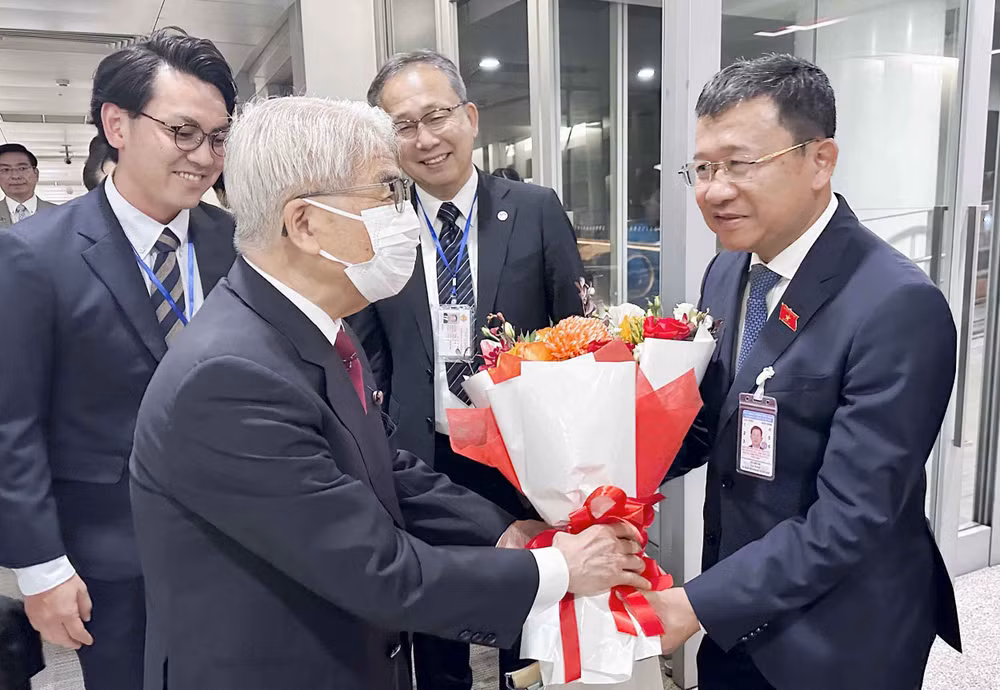 President of Japanese House of Councillors starts official visit to Vietnam ảnh 2