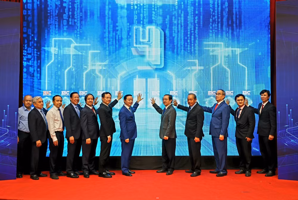 HCM City launches electronics and semiconductor centre ảnh 1