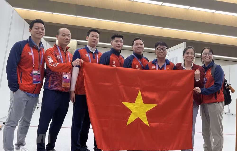 ASIAD 2023: Vietnam secure six medals in two competition days ảnh 1