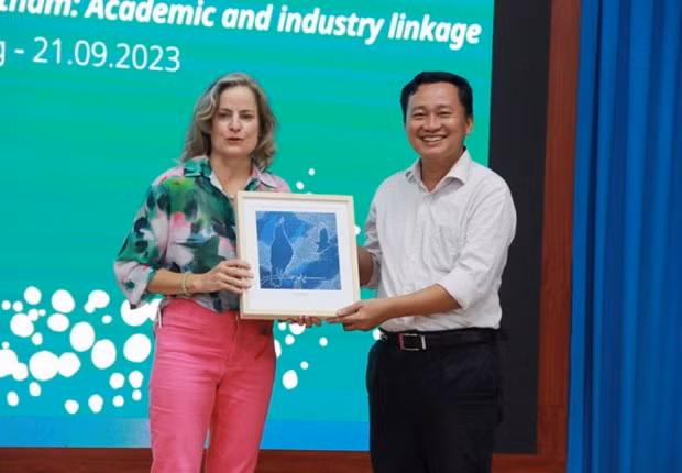  Khanh Hoa universities seek stronger partnership with Australian peers ảnh 1