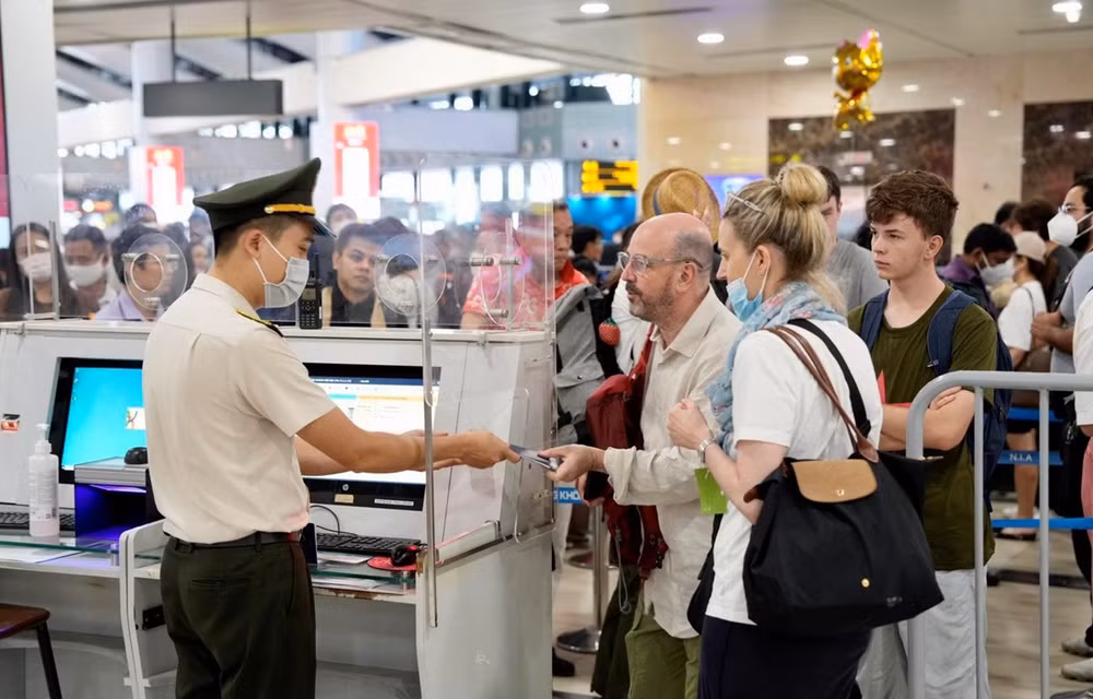 Noi Bai Airport expected to handle 580 flights during the five-day holiday ảnh 1 Noi Bai Airport expected to handle 580 flights during the five-day holiday ảnh 1