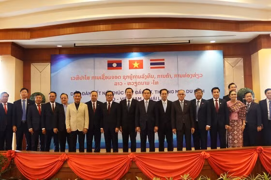 Vietnamese, Lao, Thai localities foster trade ties ảnh 2