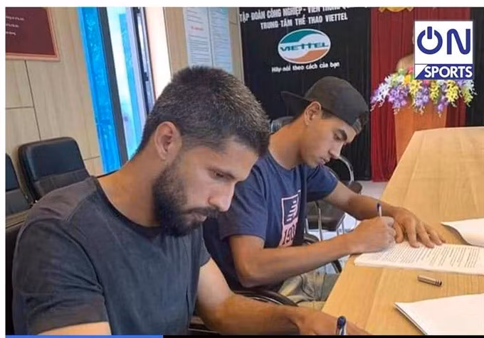 Viettel signs contracts with Brazilian footballers ảnh 1