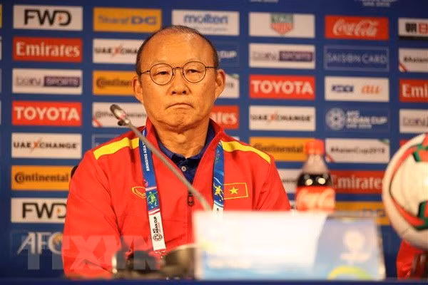 Asian Cup 2019: Park Hang-seo praises Vietnamese players ảnh 1
