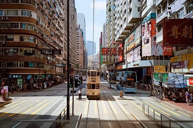 Hong Kong grants visa exemption to Vietnamese diplomats ảnh 1