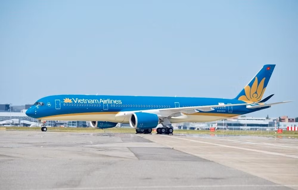 Vietnam Airlines, Jetstar Pacific halt many routes linking with China ảnh 1