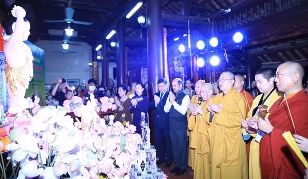 UN Day of Vesak celebrated in Hanoi ảnh 1