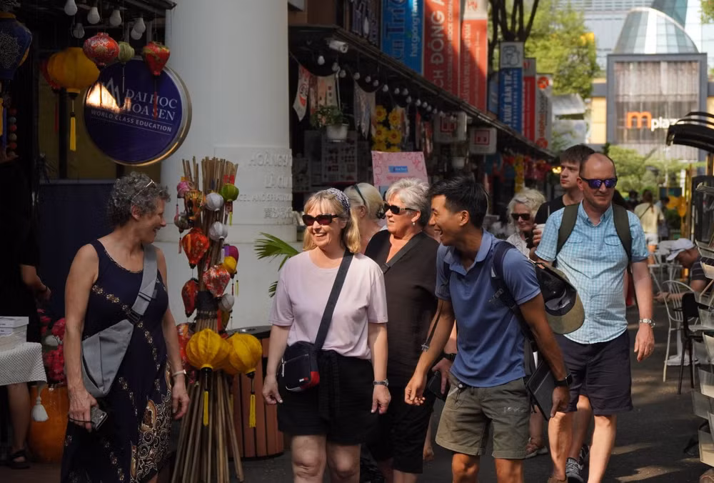 Favourable visa policy urged to draw tourists ảnh 2 Favourable visa policy urged to draw tourists ảnh 2