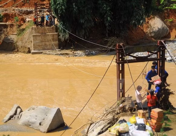 More emergency aid for flood-hit residents in Lao Cai ảnh 1