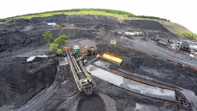 Vietnam’s coal imports increases sharply by mid-July ảnh 1