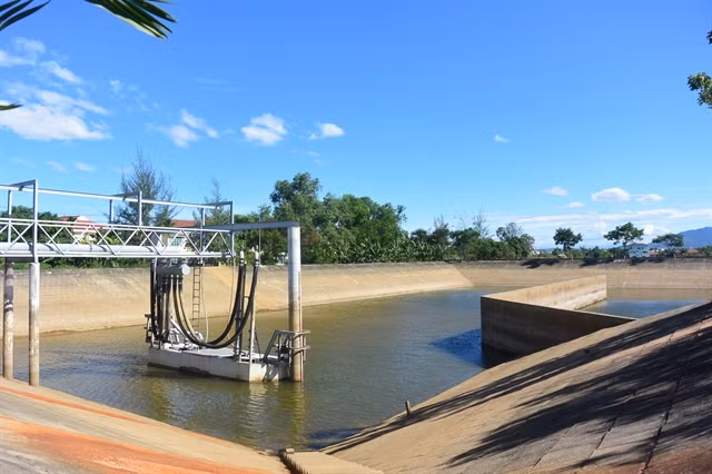 Hoi An tourism city lacks drinking water ảnh 1