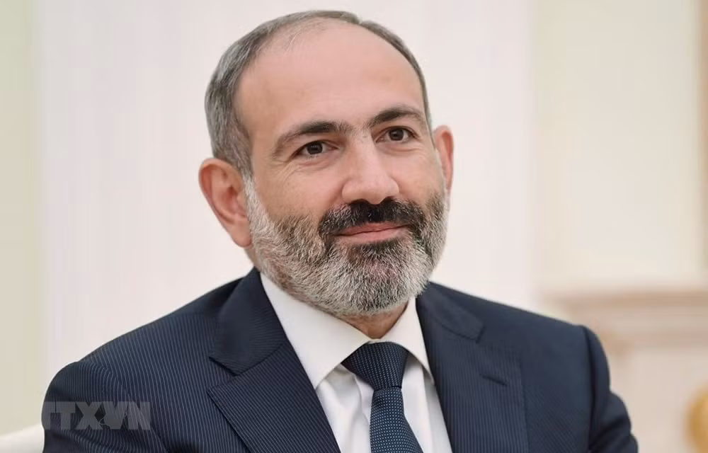 Armenian PM begins official visit to Vietnam ảnh 1