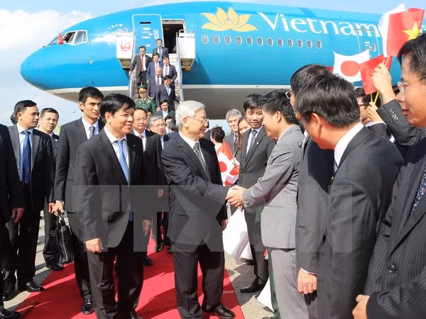 Party chief meets Japanese corporate executives ảnh 1 Party chief meets Japanese corporate executives ảnh 1