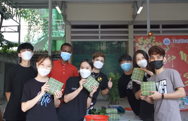 More than 45,000 foreign students study in Vietnam in 2016-2021 ảnh 1