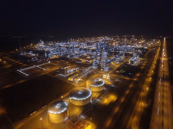 PetroVietnam proposes 19-billion-USD petrochemical complex, oil storage project ảnh 1