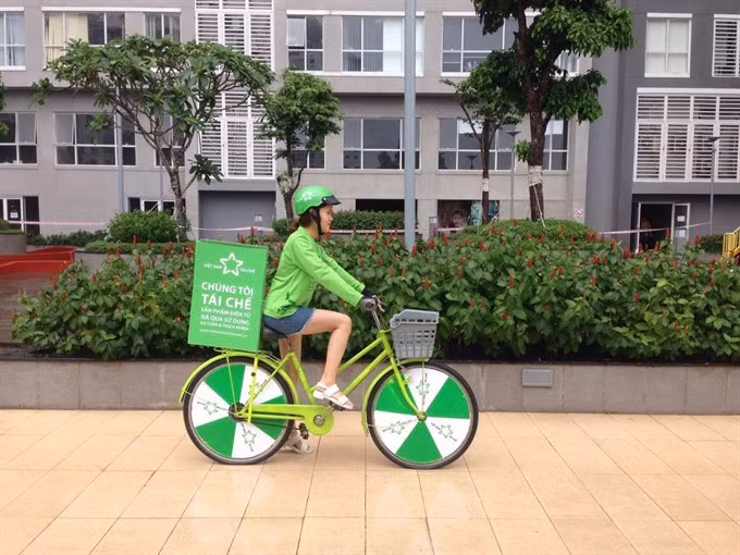 Door-to-door campaign to collect electronic waste launched ảnh 1