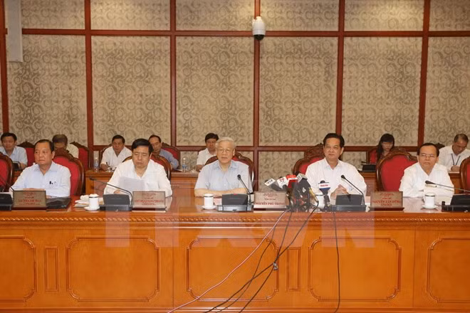  Politburo members comment on Hanoi’s Party Congress plan ảnh 1