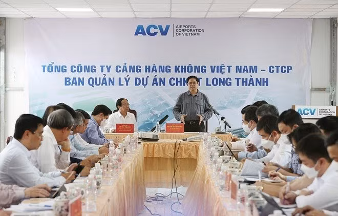 Higher determination needed to ensure progress of Long Thanh airport project: PM ảnh 1