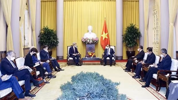 ☕️ Afternoon briefing on February 23 ảnh 2