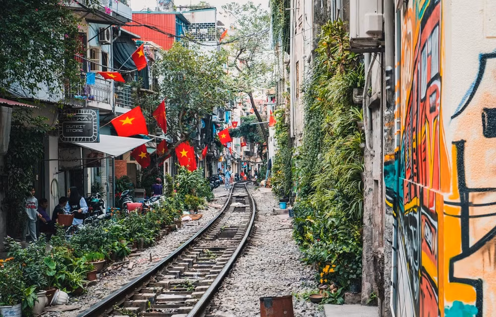 Tourist attractions ramp up efforts to increase revenues ảnh 1