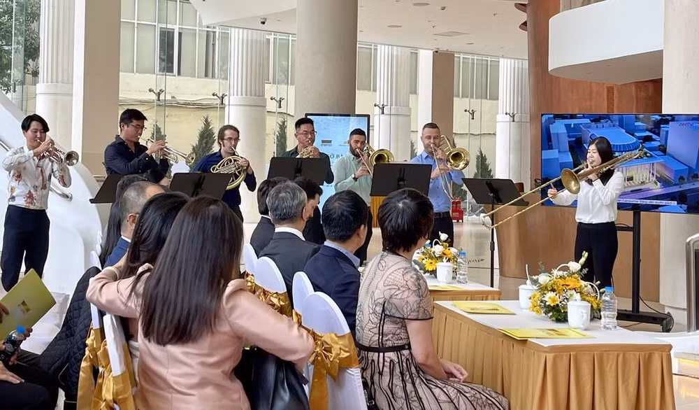 World-renowned orchestra to perform in Vietnam in April ảnh 2