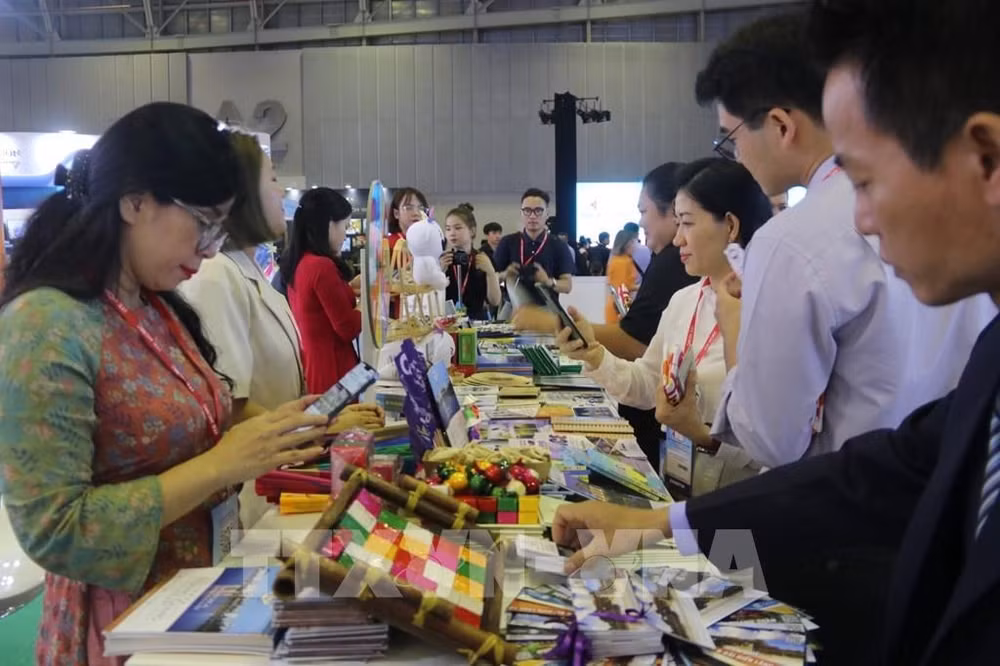 About 10,000 cheap air tickets to be offered at VITM 2024 ảnh 1