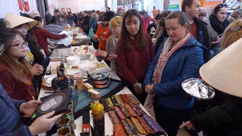 Vietnam attends charity fair in Slovakia ảnh 1 Vietnam attends charity fair in Slovakia ảnh 1