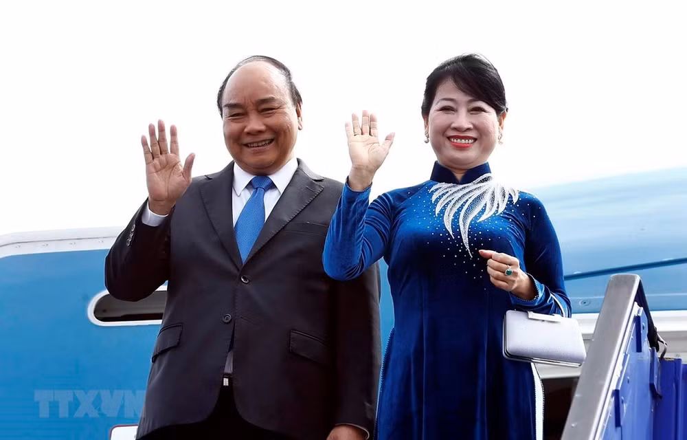 PM leaves Stockholm, wrapping up official visit to Sweden ảnh 1