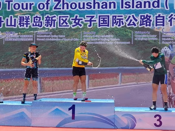 Vietnamese cyclist wins Tour of Zhoushan Island ảnh 1