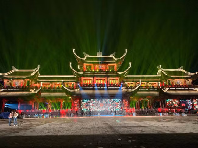 New show introduces heritage of Vietnam and Asian countries ảnh 1
