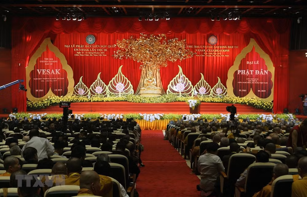 UN Day of Vesak 2019 solemnly opens in Ha Nam province ảnh 1
