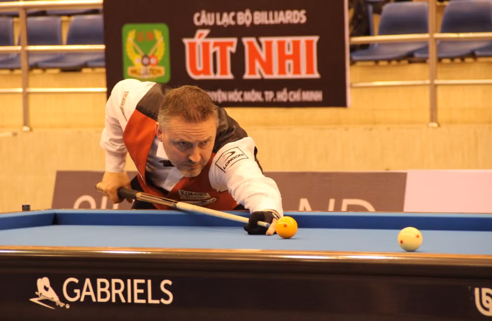 Belgian cueist shines at Carom Billiard World Cup in HCM City ảnh 1