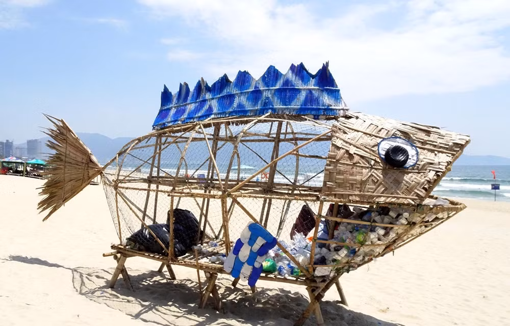 Programme hopes to change plastic consumption habits ảnh 1