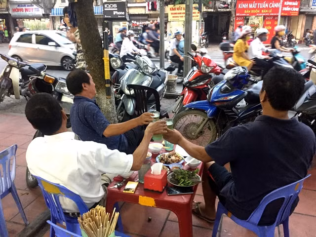 Lawmakers call for tougher drink-driving penalties ảnh 1 Lawmakers call for tougher drink-driving penalties ảnh 1