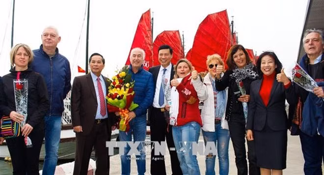 Quang Ninh expects to welcome Vietnam’s 15 millionth foreign tourist ảnh 1