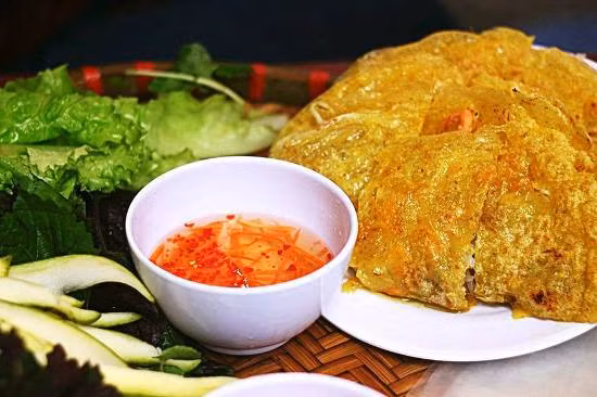 Vietnamese cuisine spotlights at Bagnara ethnic culture festival ảnh 1