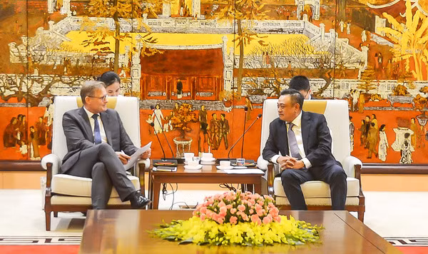 Hanoi seeks stronger partnership with Denmark, New Zealand ảnh 1