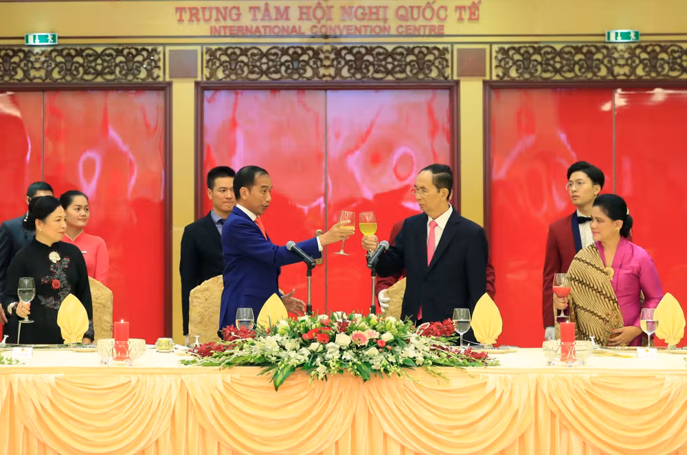 Banquet hosted in honour of Indonesian President Widodo ảnh 1