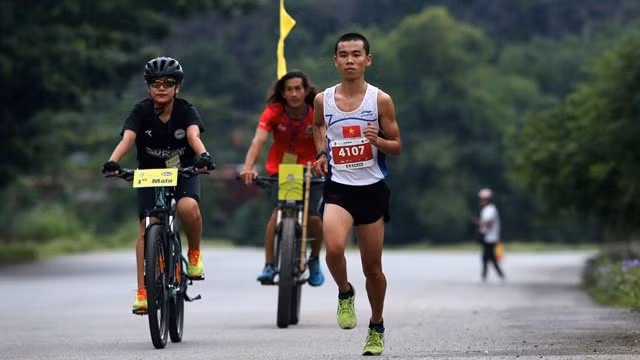 Marathon marks 1,050th anniversary of Vietnam’s first feudal state ảnh 1