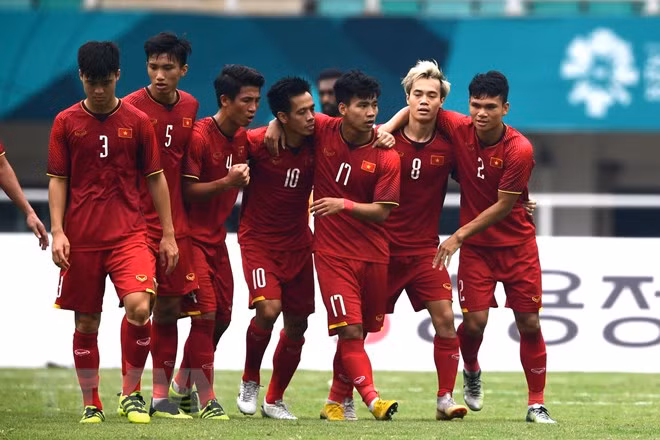 ASIAD 2018: Three Vietnamese footballers listed in FOX Sports dream team ảnh 1