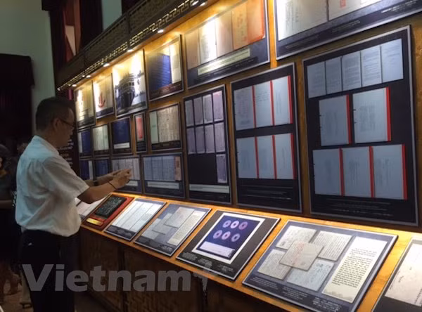 Online exhibition highlights history of Vietnam-Japan ties ảnh 1