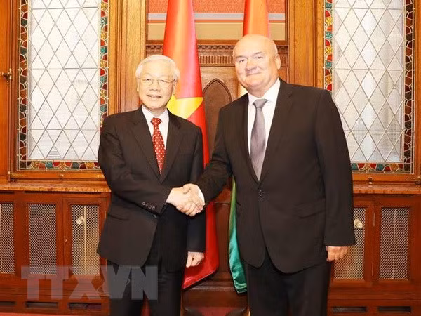 Party chief meets Deputy Speaker of Hungarian National Assembly ảnh 1